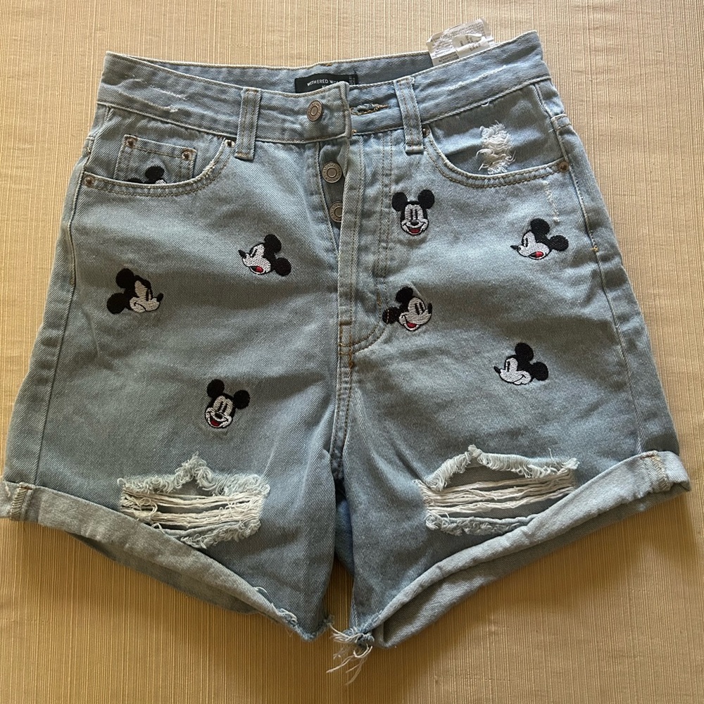 Mickey Mouse high-waisted denim shorts (Zara + Disney)